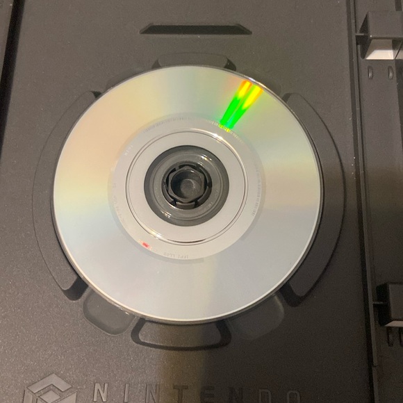 Nintendo GameCube Spyro Enter the Dragonfly + Strategy Guide! Case, Disc - Picture 5 of 7